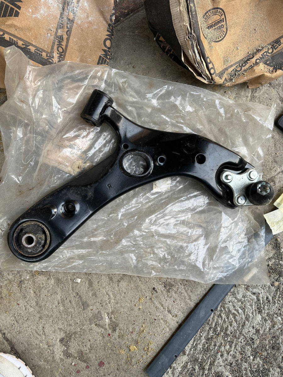 Toyota auris suspensie  foto 7