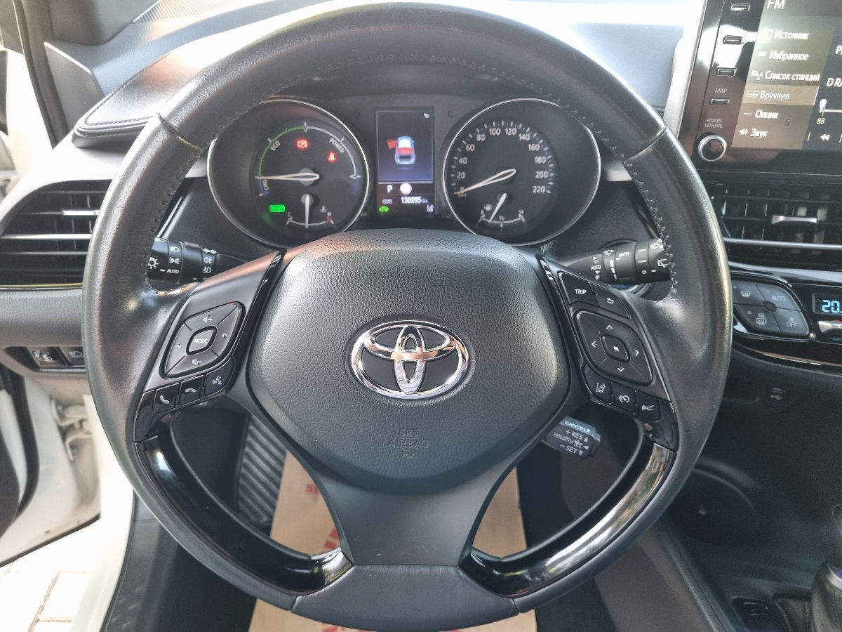Toyota C-HR 2021 photo 16