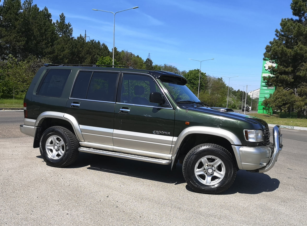 Isuzu Trooper foto 15