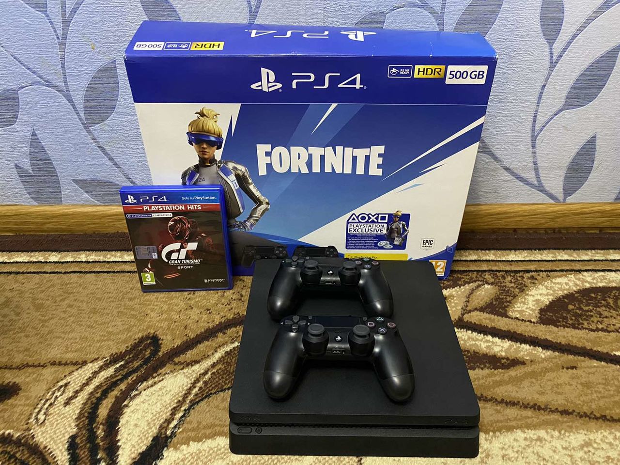 Vind Playstation 4 Slim Fortnite Bundle