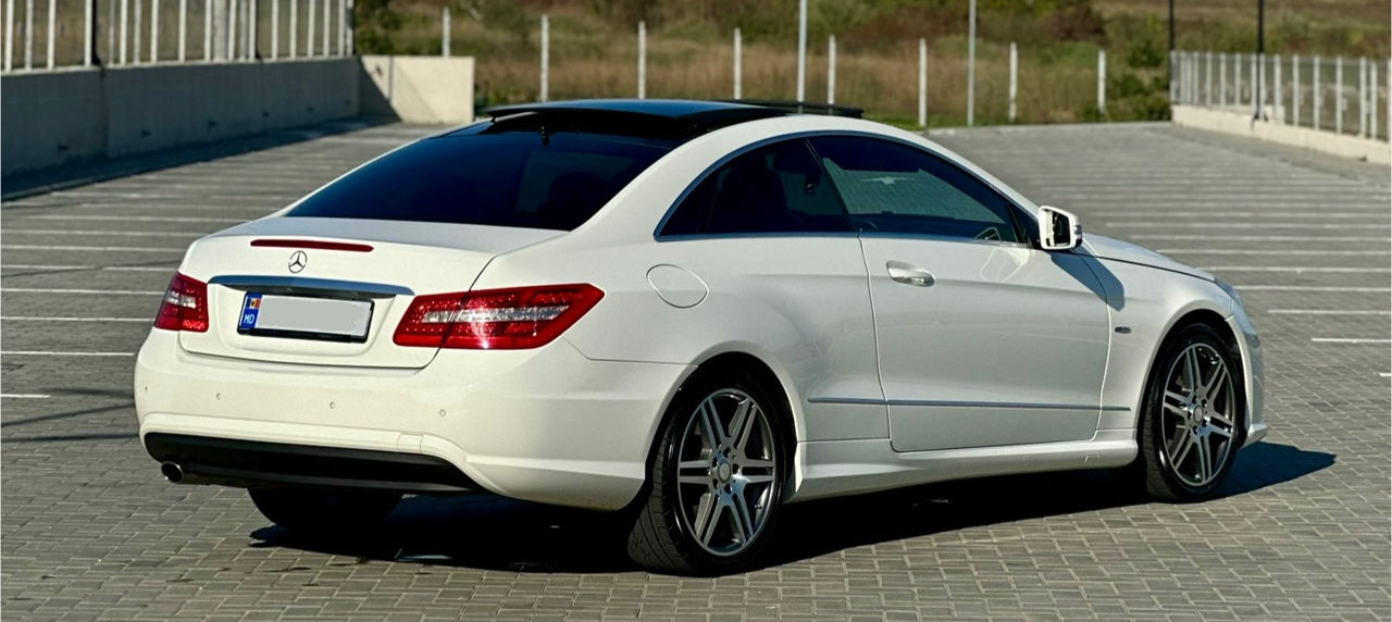 Mercedes E-Class AMG foto 1