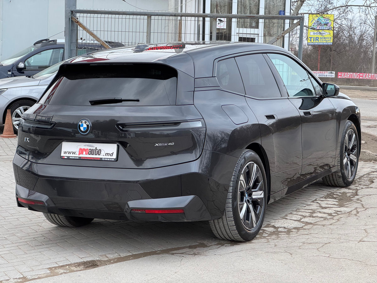 BMW iX фото 3