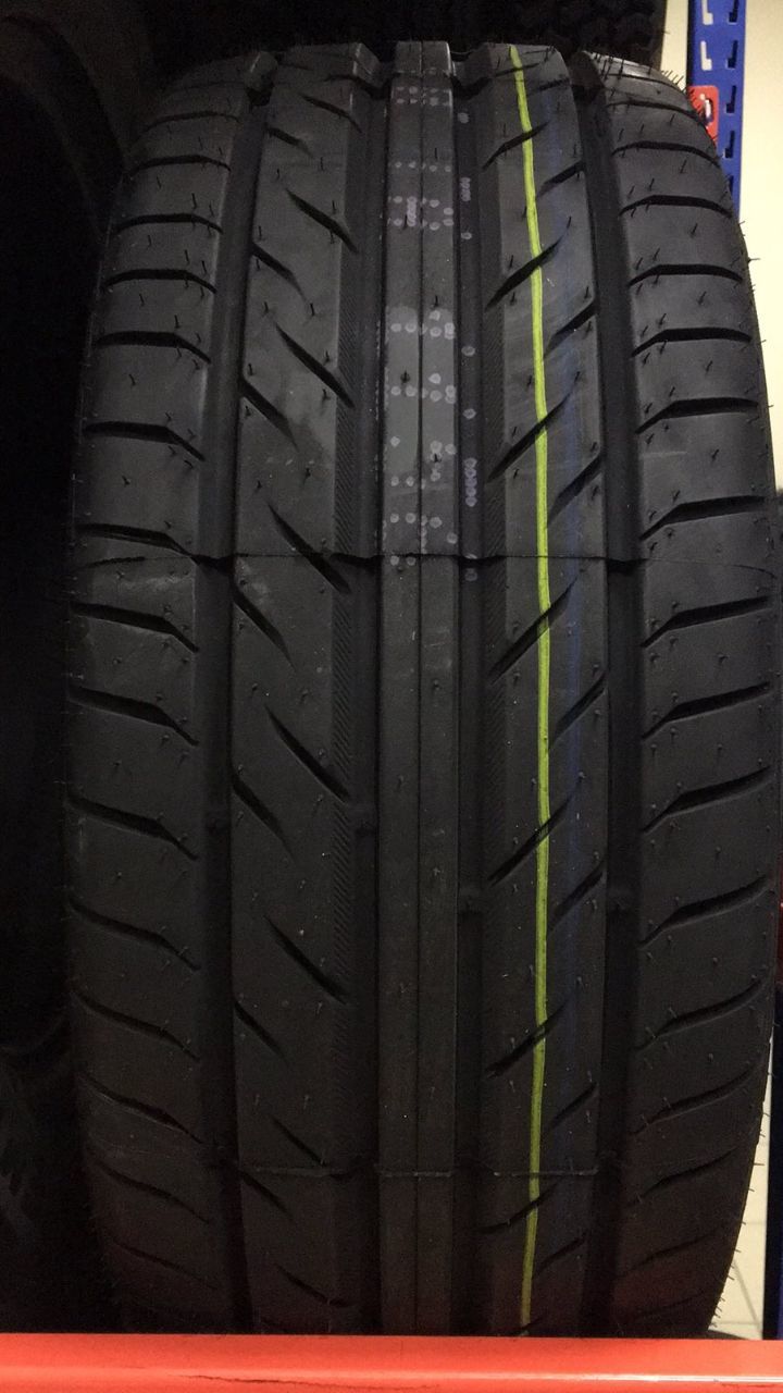 275/35r19 / 245/40 r19 новые.доставка и установка!