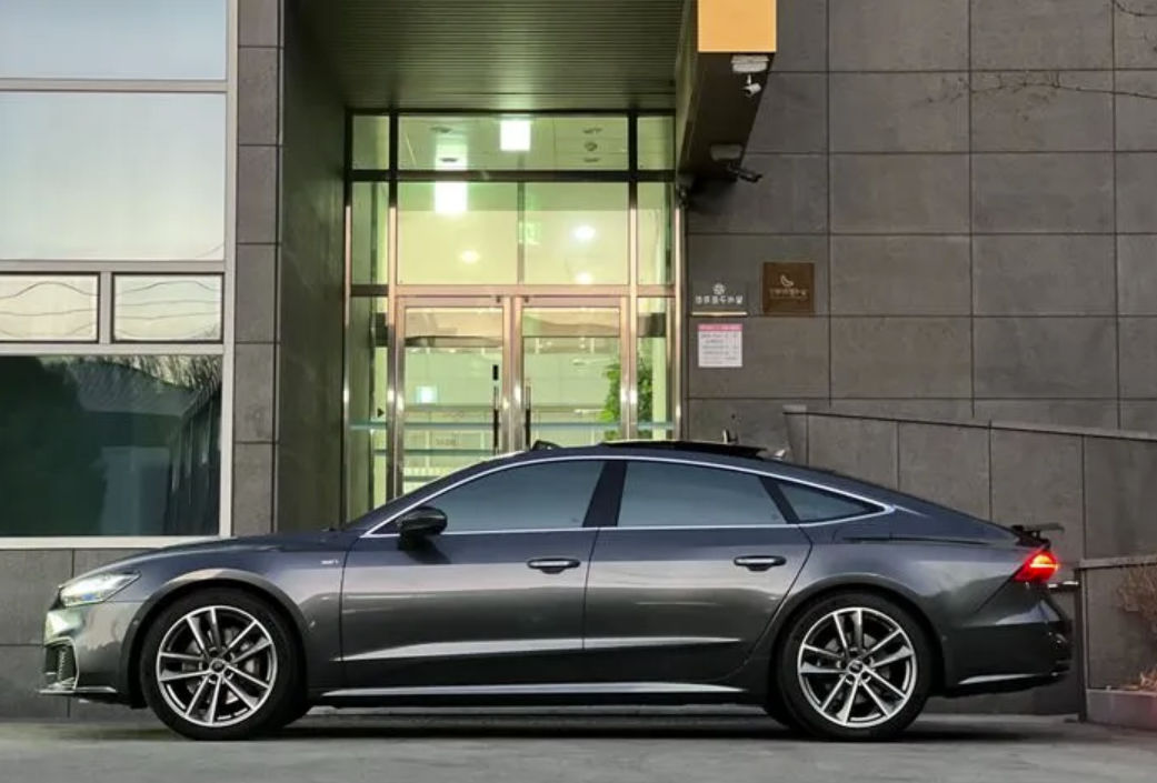 Audi A7 foto 1