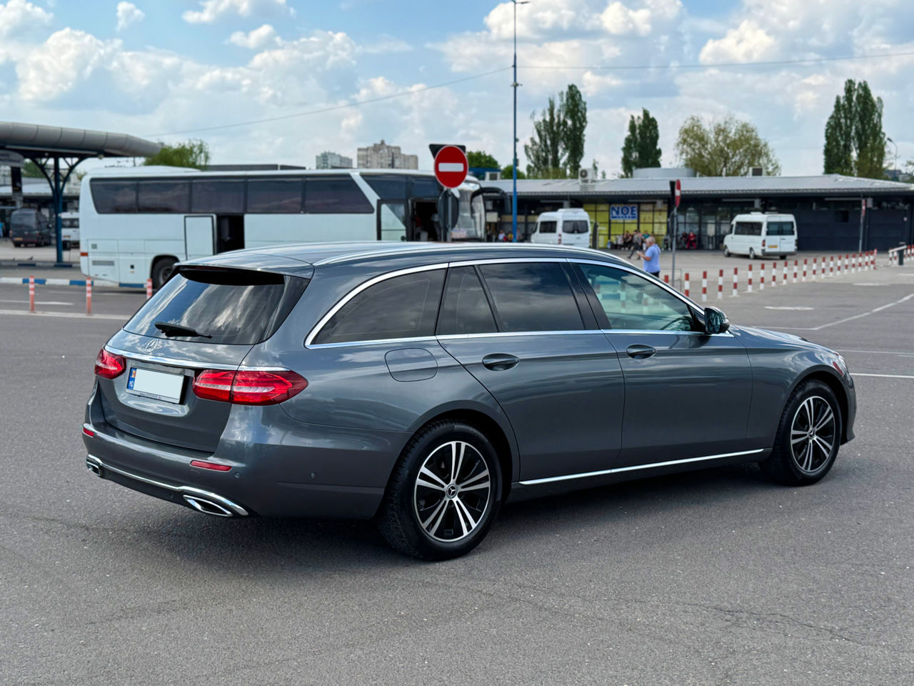 Mercedes E-Class фото 4