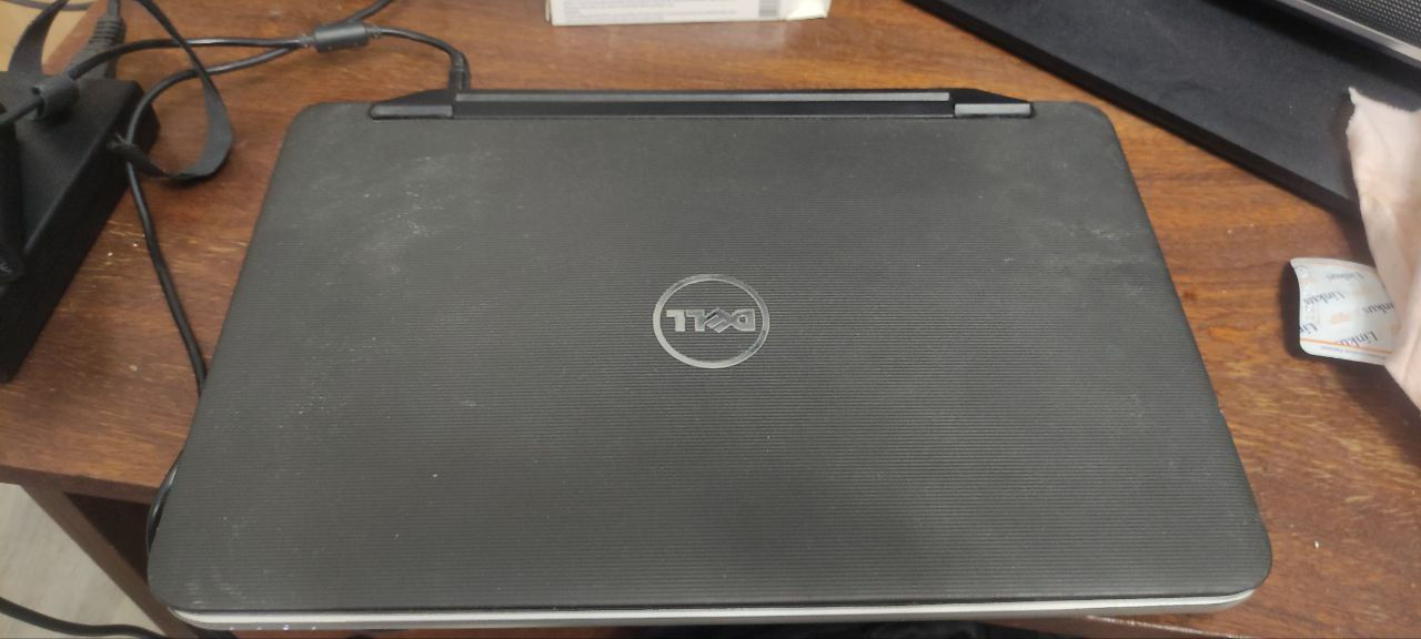 Dell Vostro 2520 / I3 2.30 Ghz / 8gb Ram / 256 SSD / 90 Euro foto 0