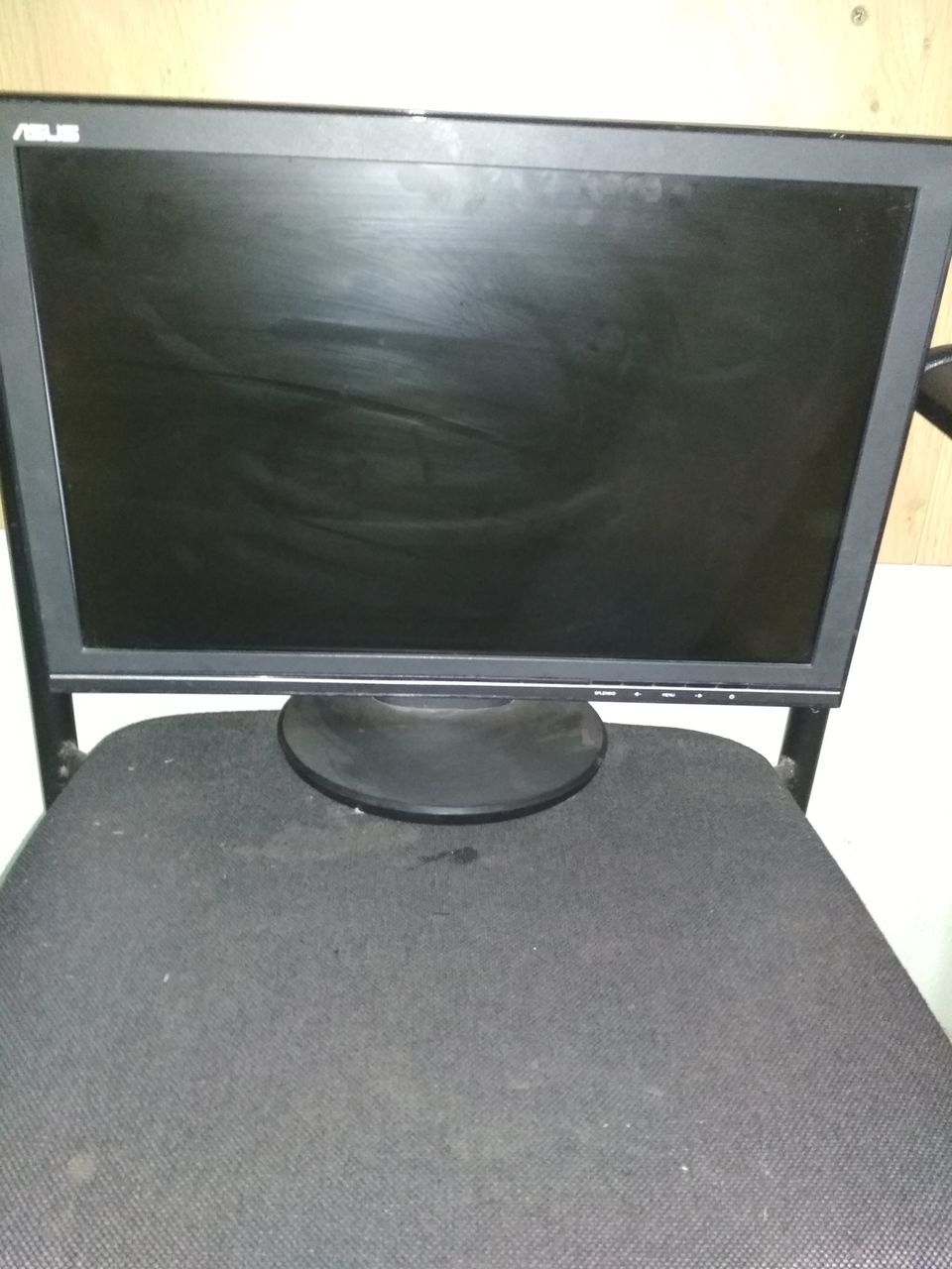 Монитор 19" wide Asus 19" квадрат LG