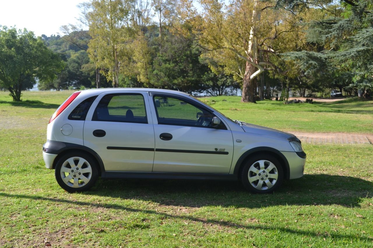 Opel Corsa foto 3