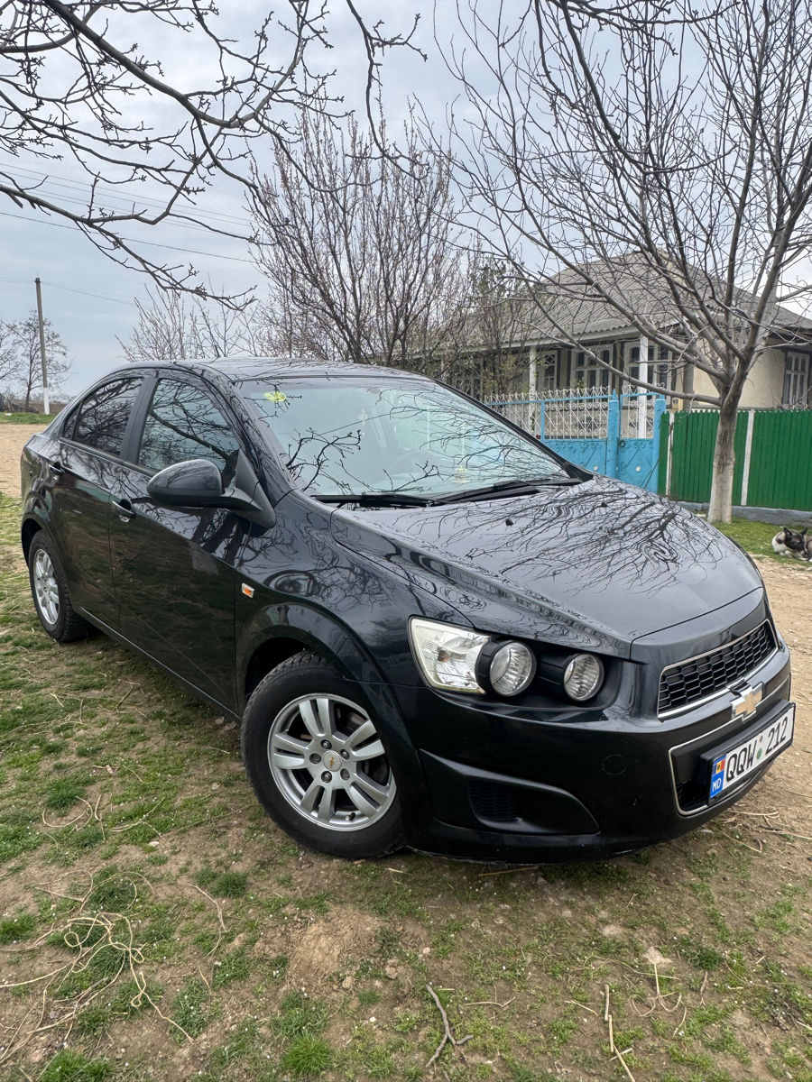 Chevrolet Aveo фото 0