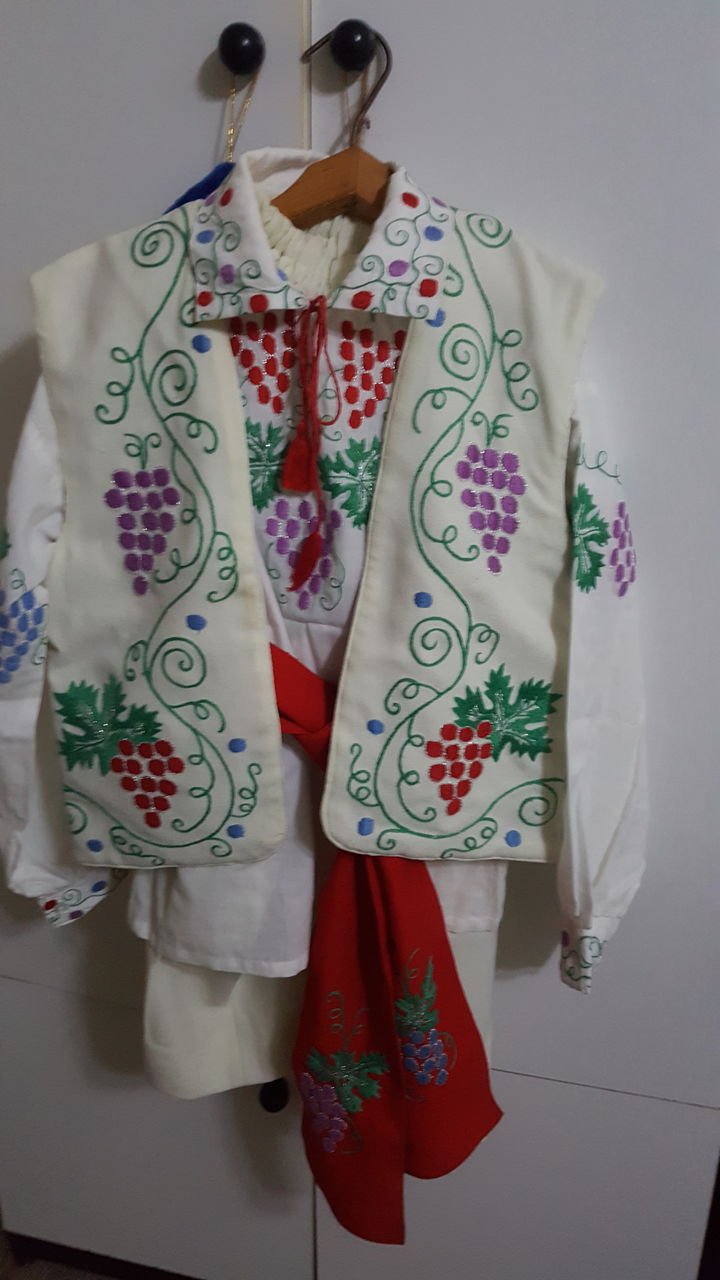 Costum national pentru baeti, chirie. foto 1