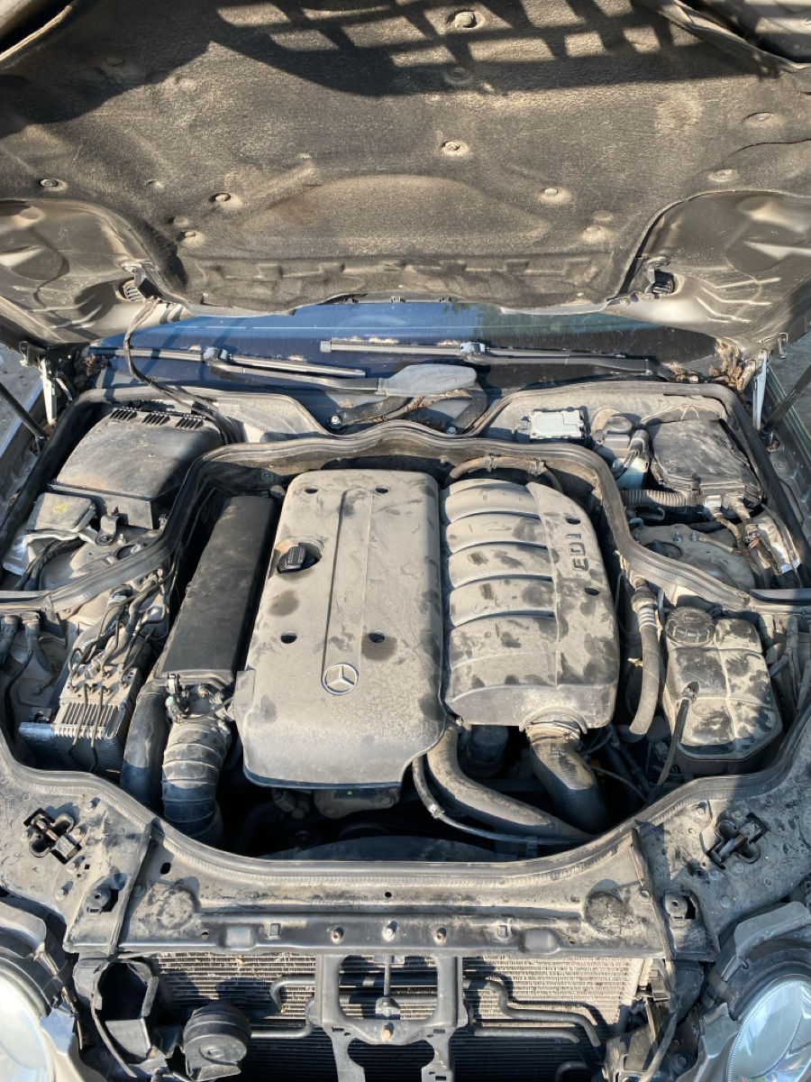 Mercedes E-Class W211 foto 4