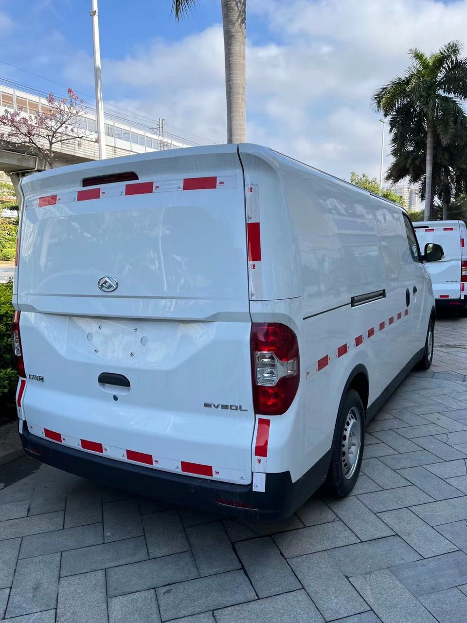 Другая марка MAXUS EV30 фото 1