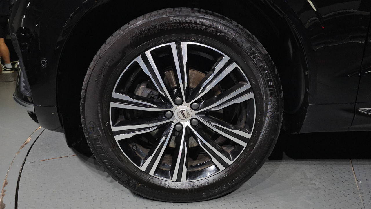 Volvo XC60 фото 8