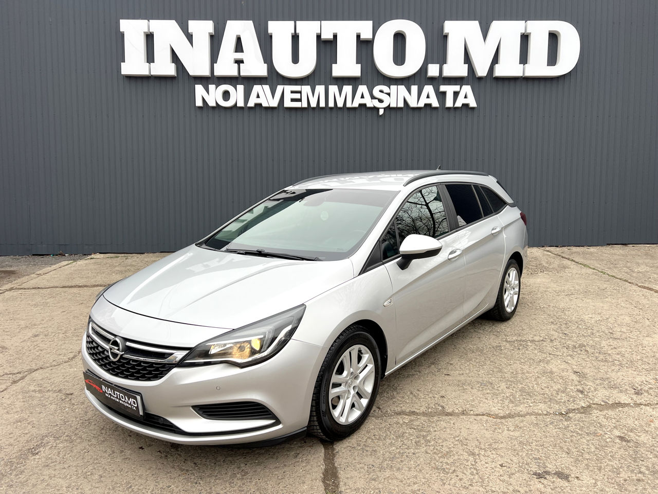 Opel Astra 2017 — 1