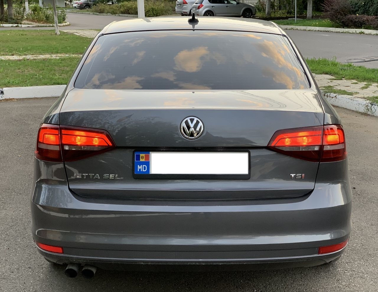 Volkswagen Jetta foto 1