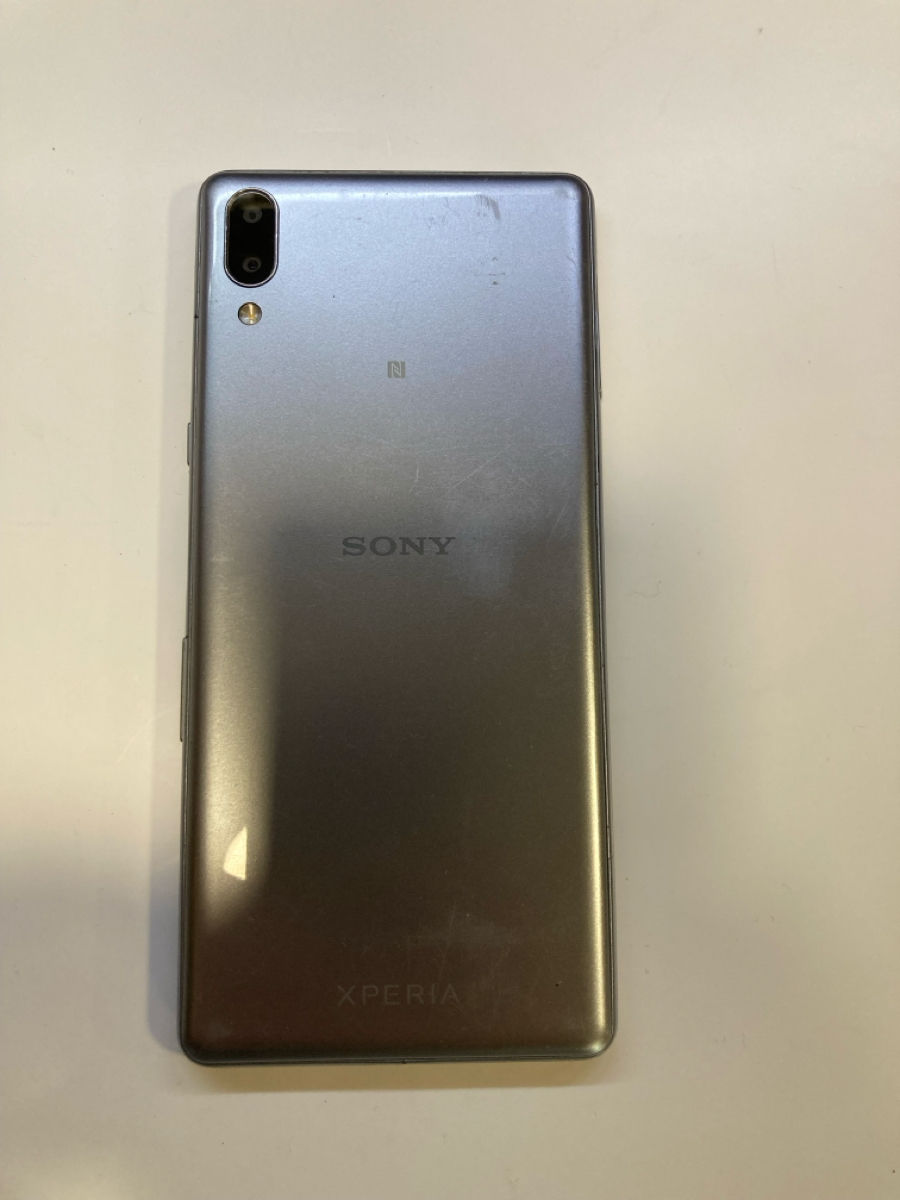 Sony Xperia L3 foto 1