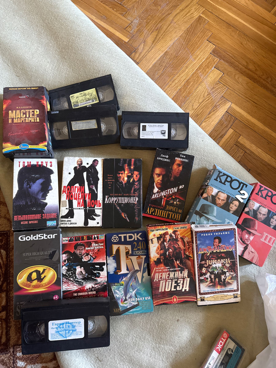 Продам коллекцию VHS кассет (фильмы, сериалы, редкие издания)   фото 0