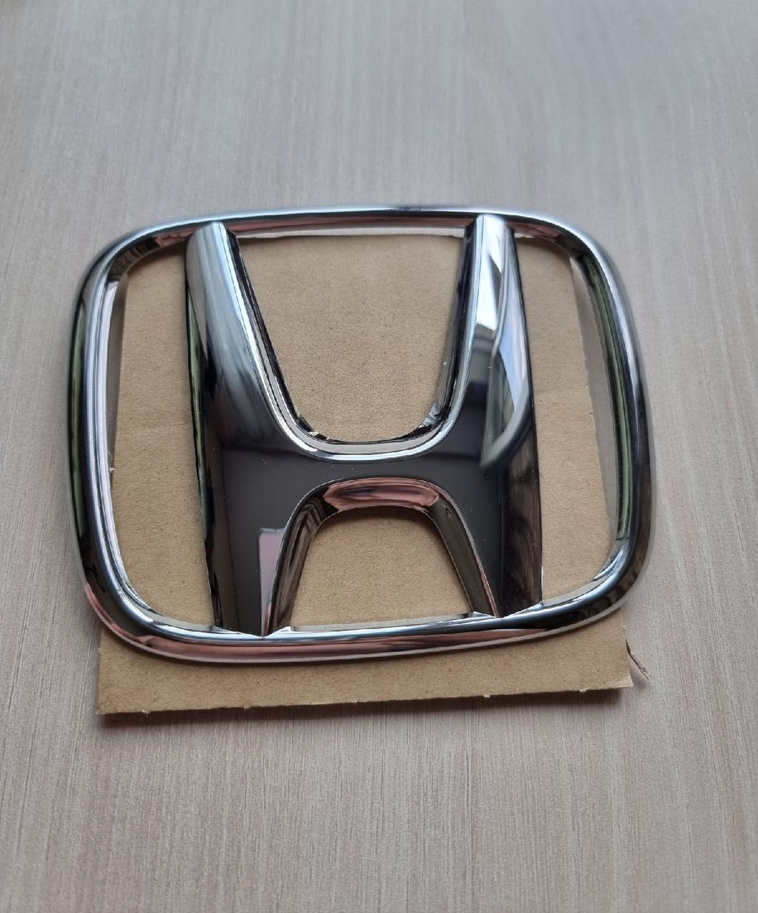 Эмблема на Honda Accord 2018 -2022 годов