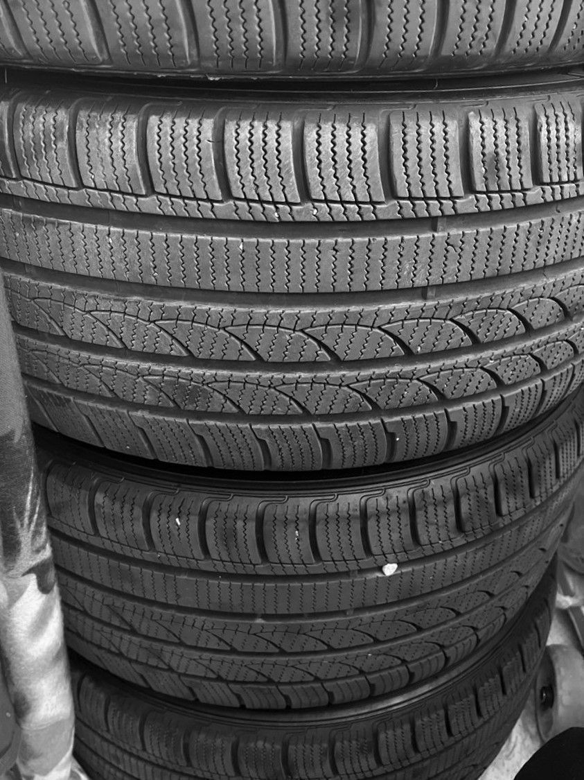 235 65 r17 Goodyear