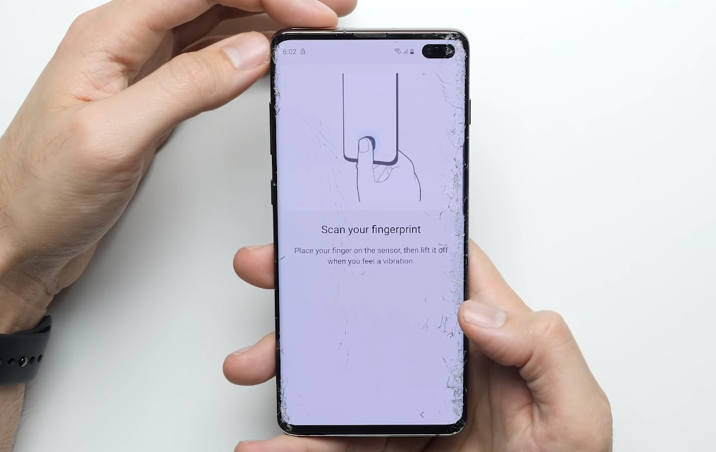 Samsung Galaxy S10 Plus Ecranul este crăpat – adă-l la reparat! foto 1