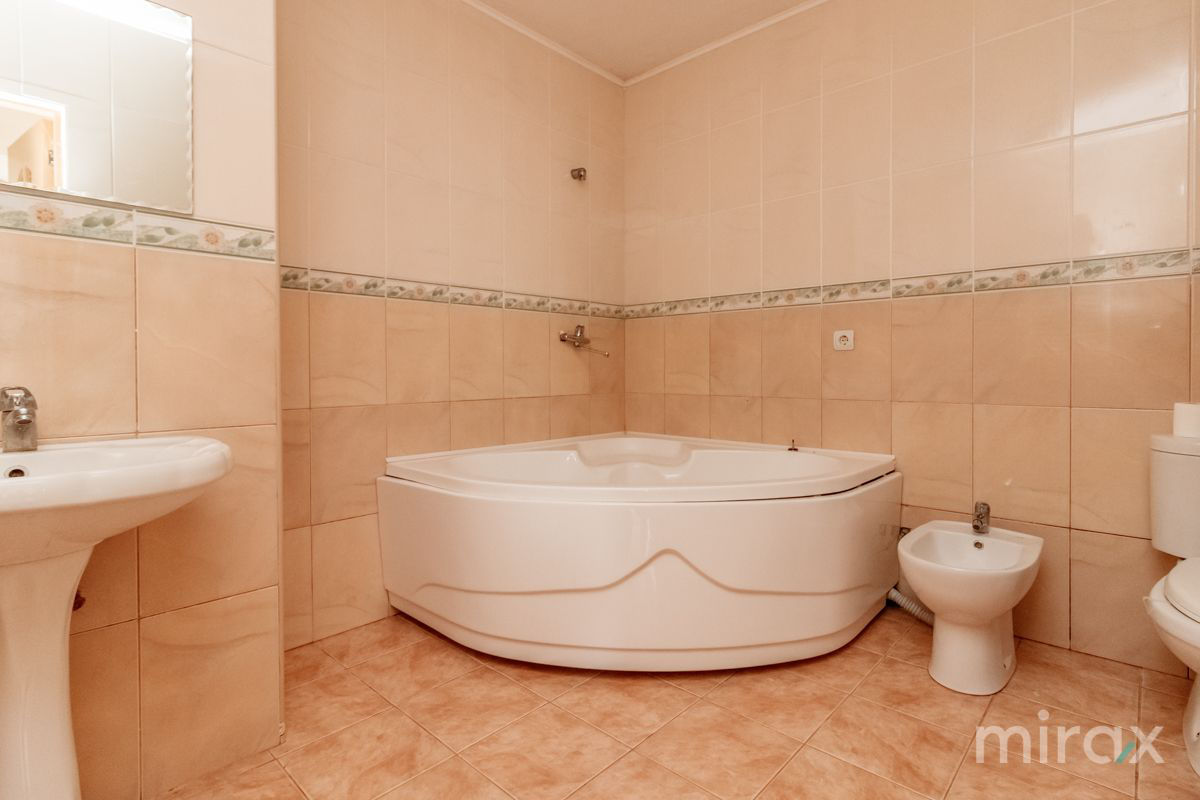 Apartament cu 4 camere, 96 m², Poșta Veche, Chișinău foto 14