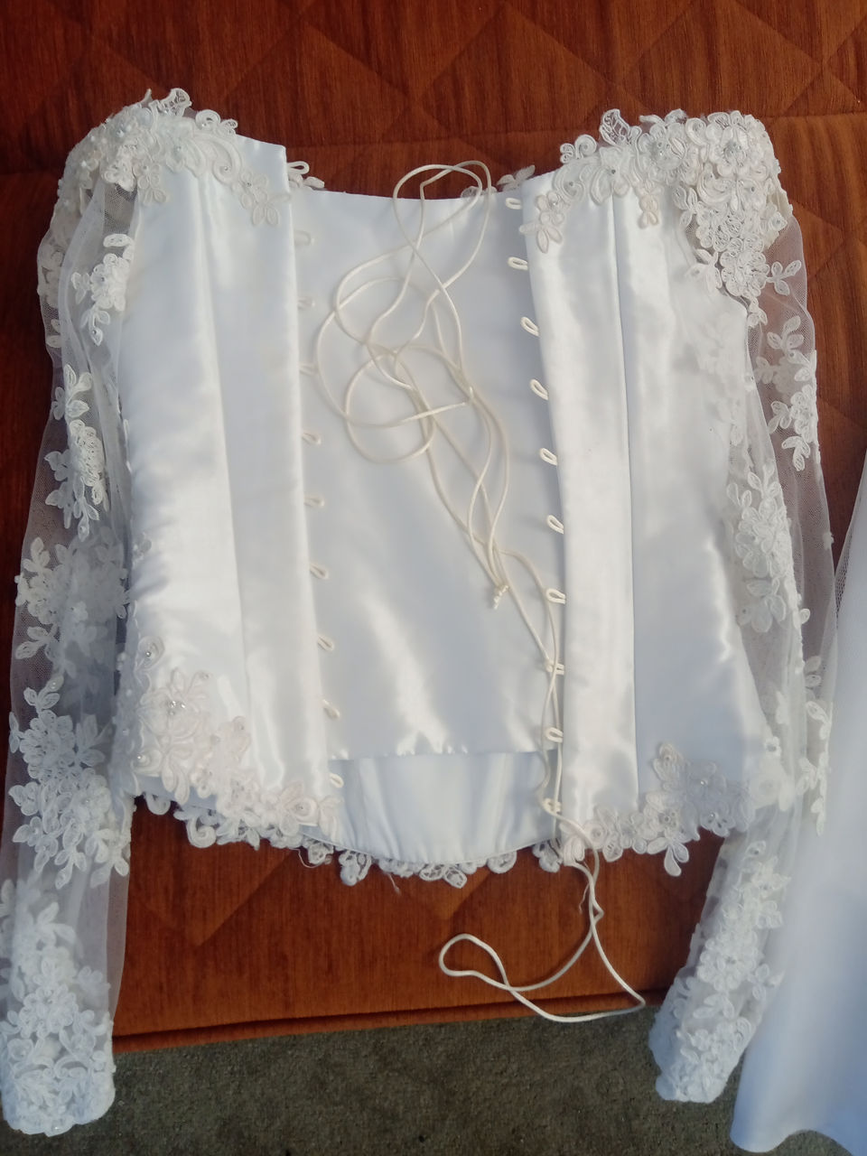 Vand set rochie de mireasa (top, fusta, jupon) foto 3