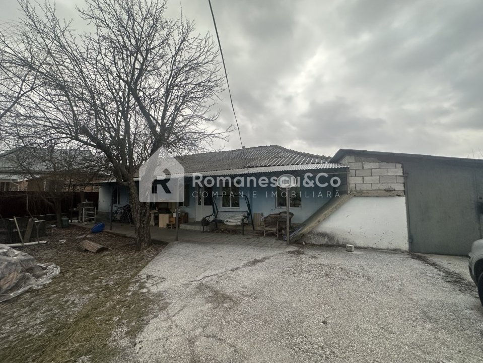 Casa de vanzare în Straseni, str. Vasile Lupu, 100m2 + 16 ari! foto 1