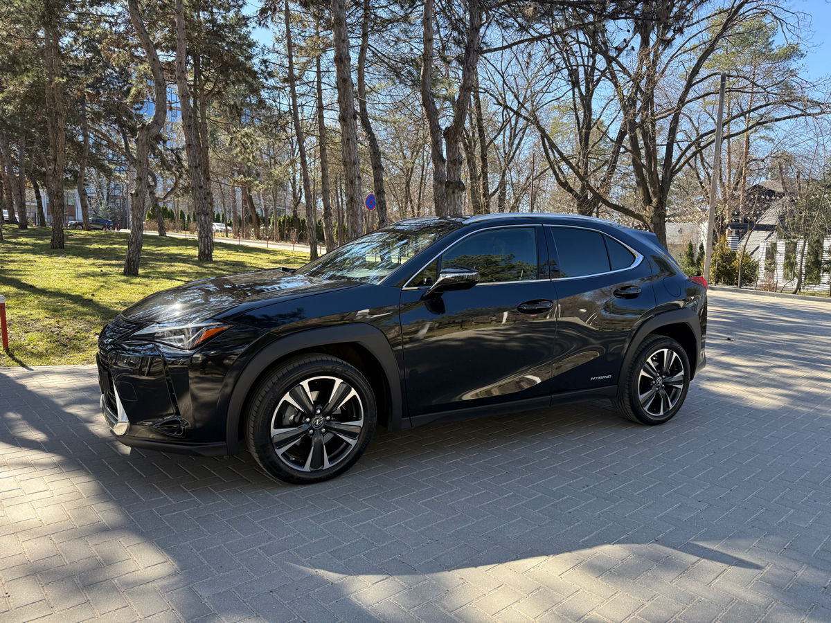 LexusUX