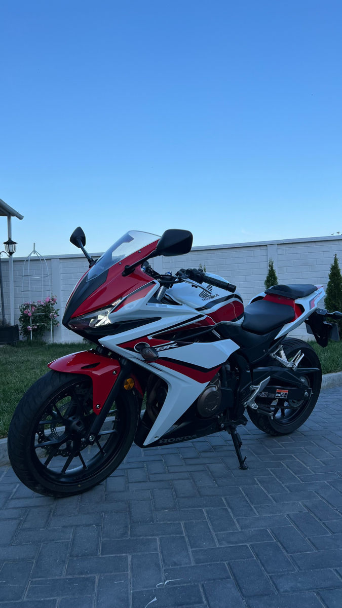 Honda CBR 500R foto 4