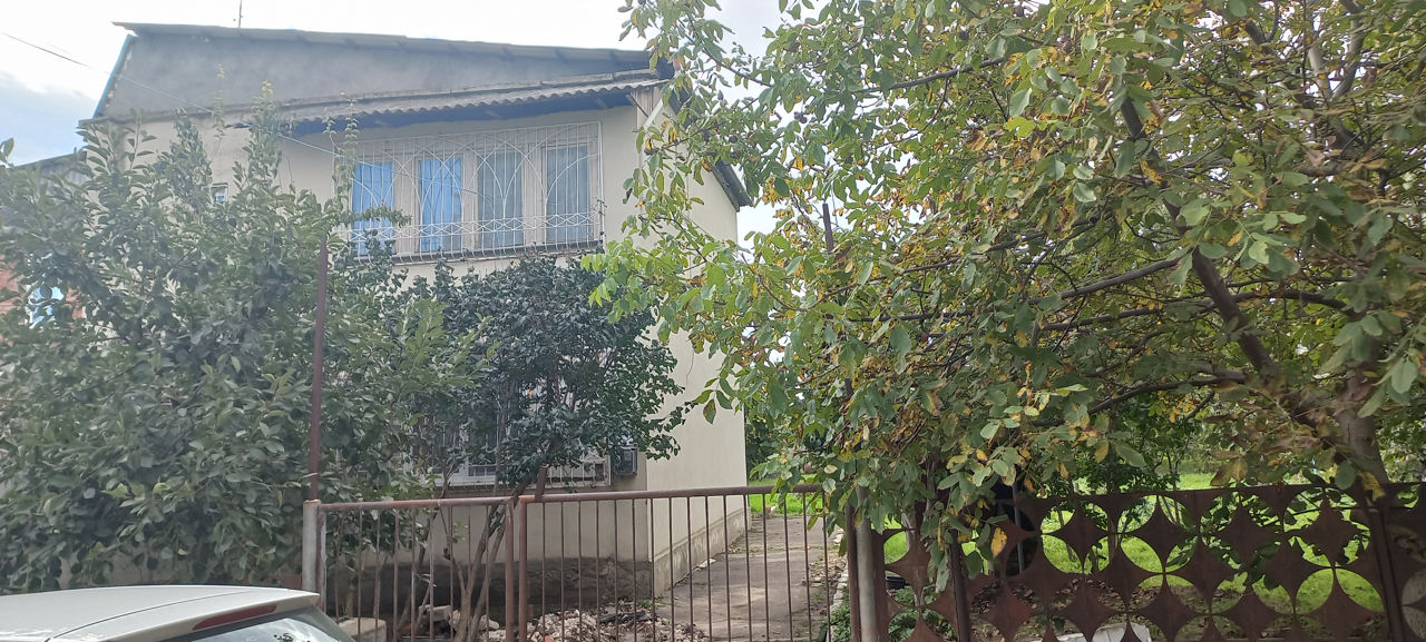 Spre vinzare casa cu suprafata de 90 m.p in s.Roscani. foto 0