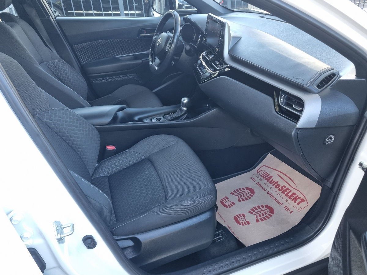 Toyota C-HR 2022 photo 10