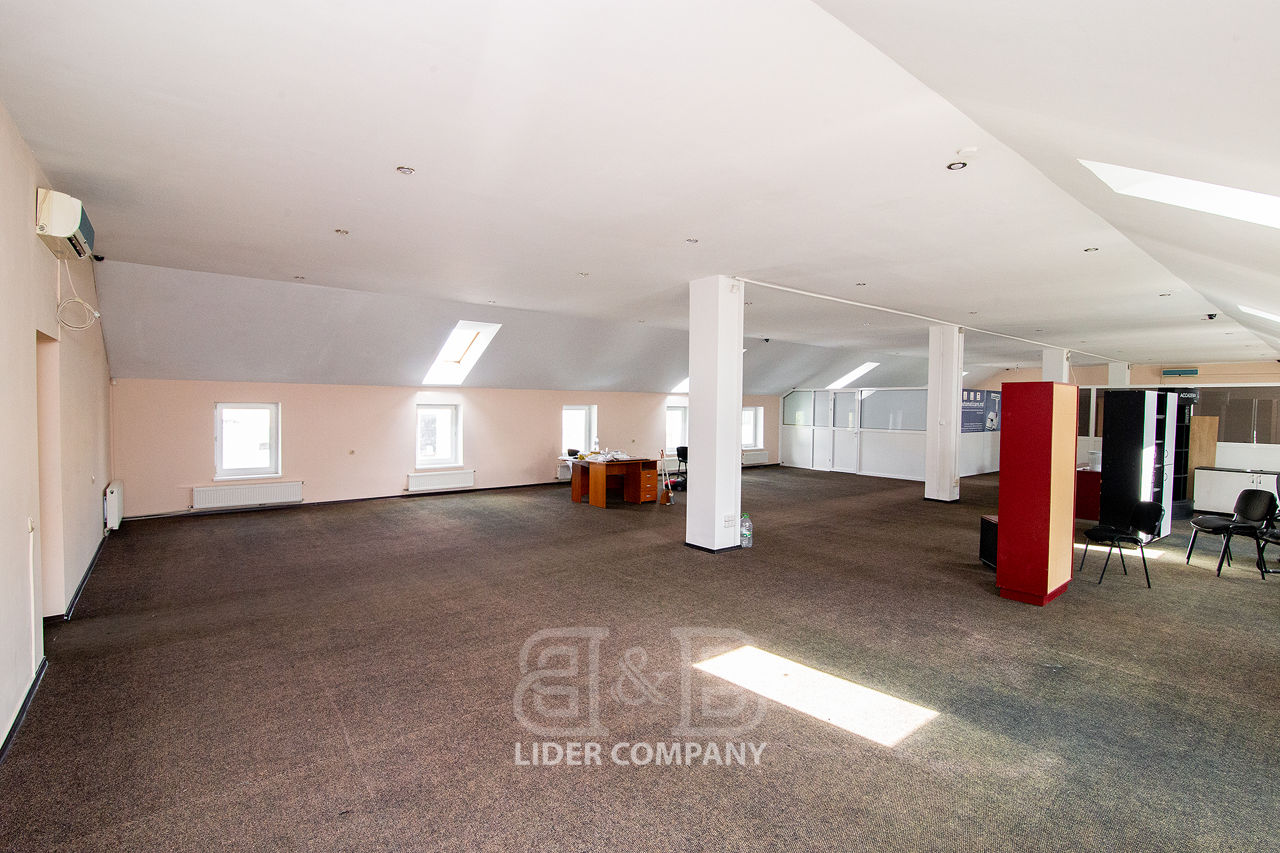 Chirie Spatiu comercial 440 mp Reparat Buiucani sculeni str. Mesager foto 1