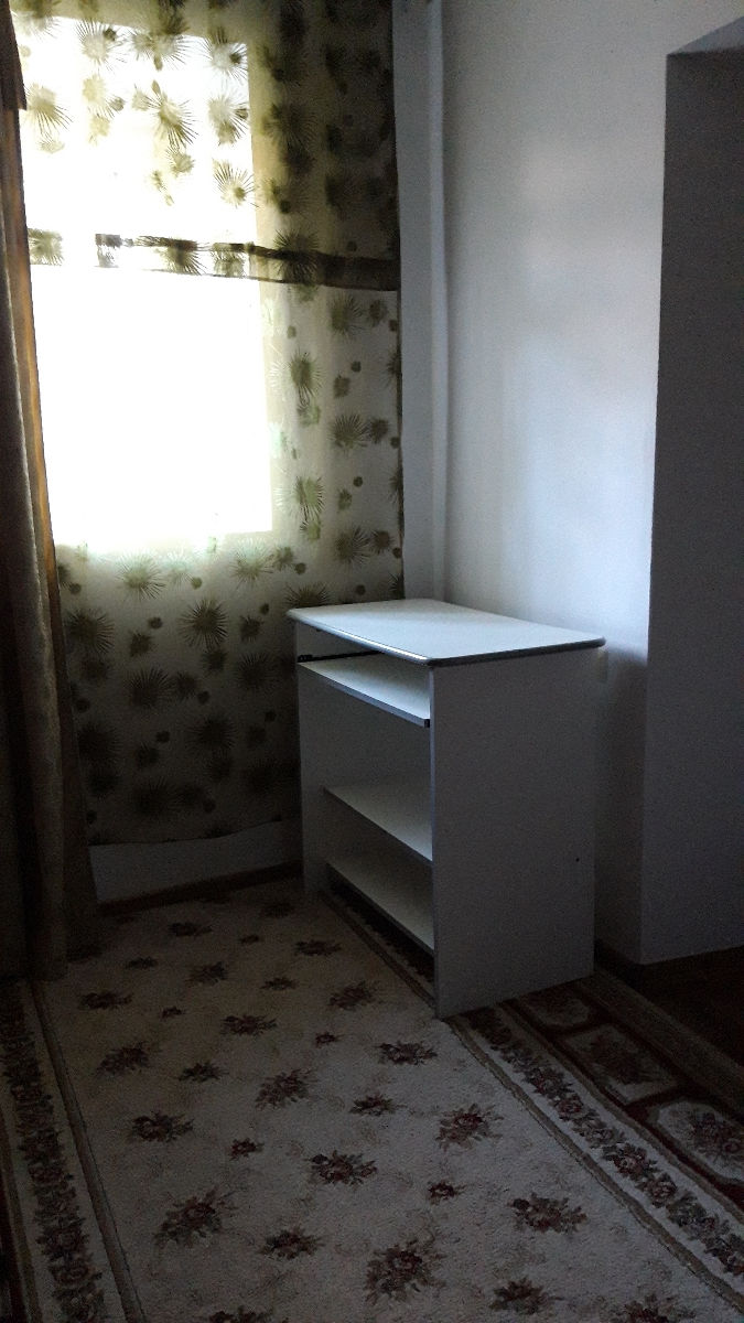 Продам компьютерный стол