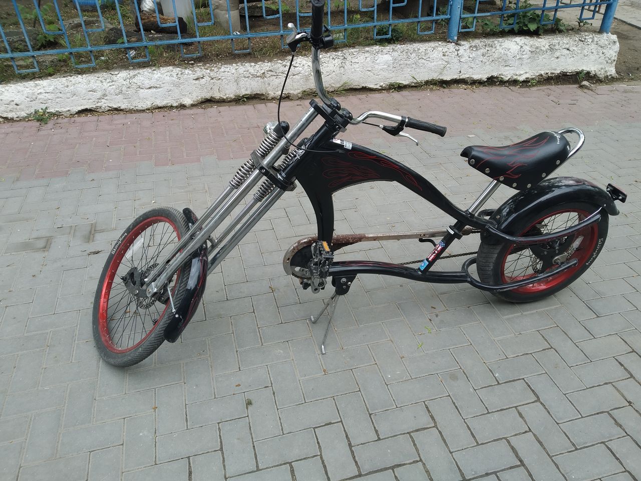 Schwinn Stingray chopper