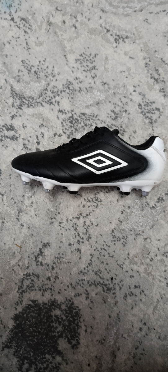 Ghete de fotbal Umbro foto 1