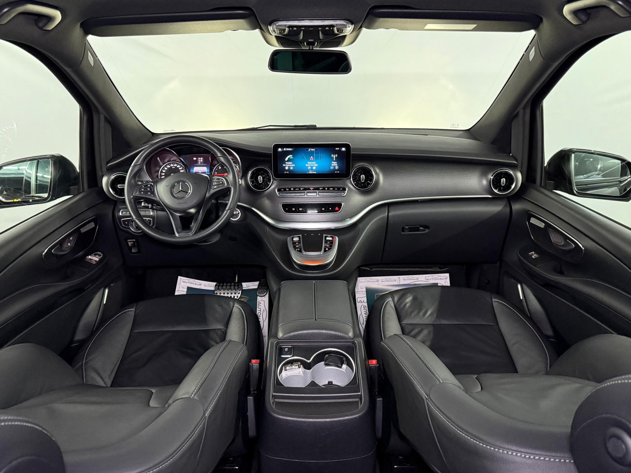 Mercedes V-Class фото 9