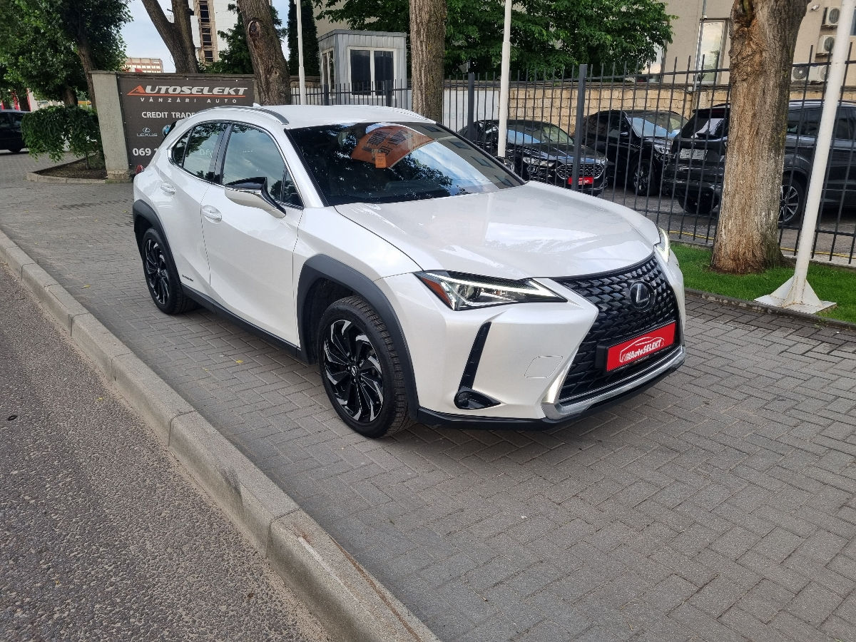 Lexus UX 2021 photo 3