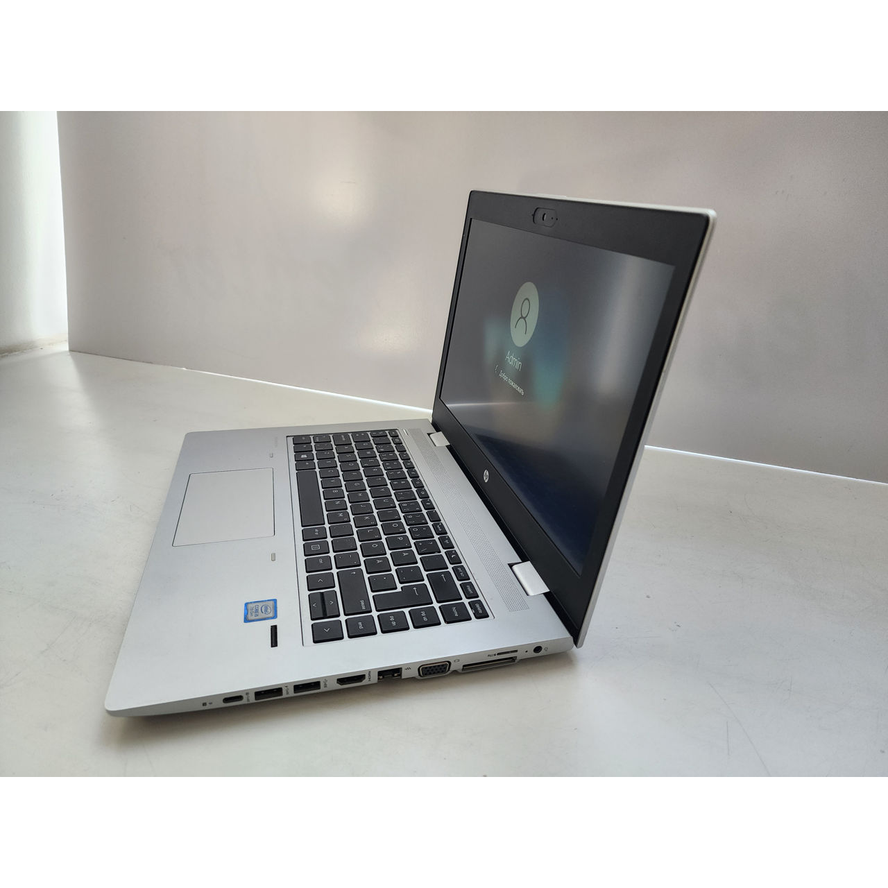 Cele mai bune oferte: laptopuri second hand cu garanție de calitate și prețuri accesibile foto 2
