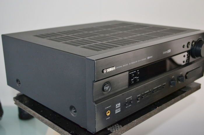 Домашний кинотеатр 6 каналов Yamaha RX-V730RDS с пультом