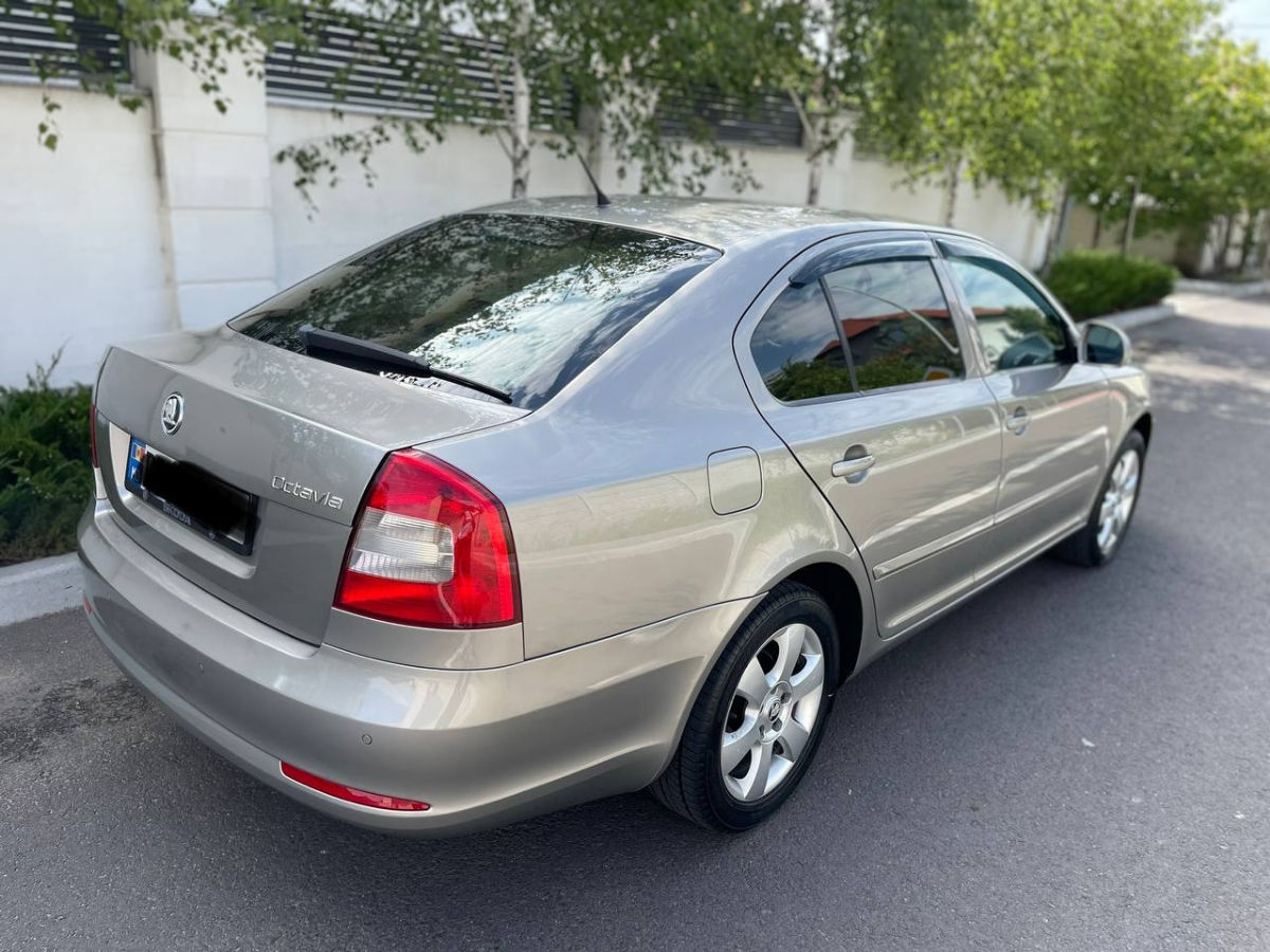Skoda Octavia foto 3