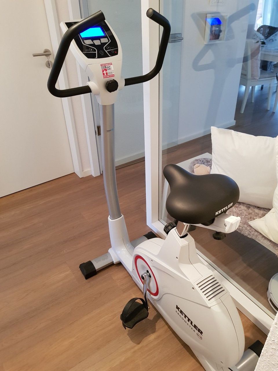 Велотренажер Kettler E3. Biciclete de exerciții,Trenajor.