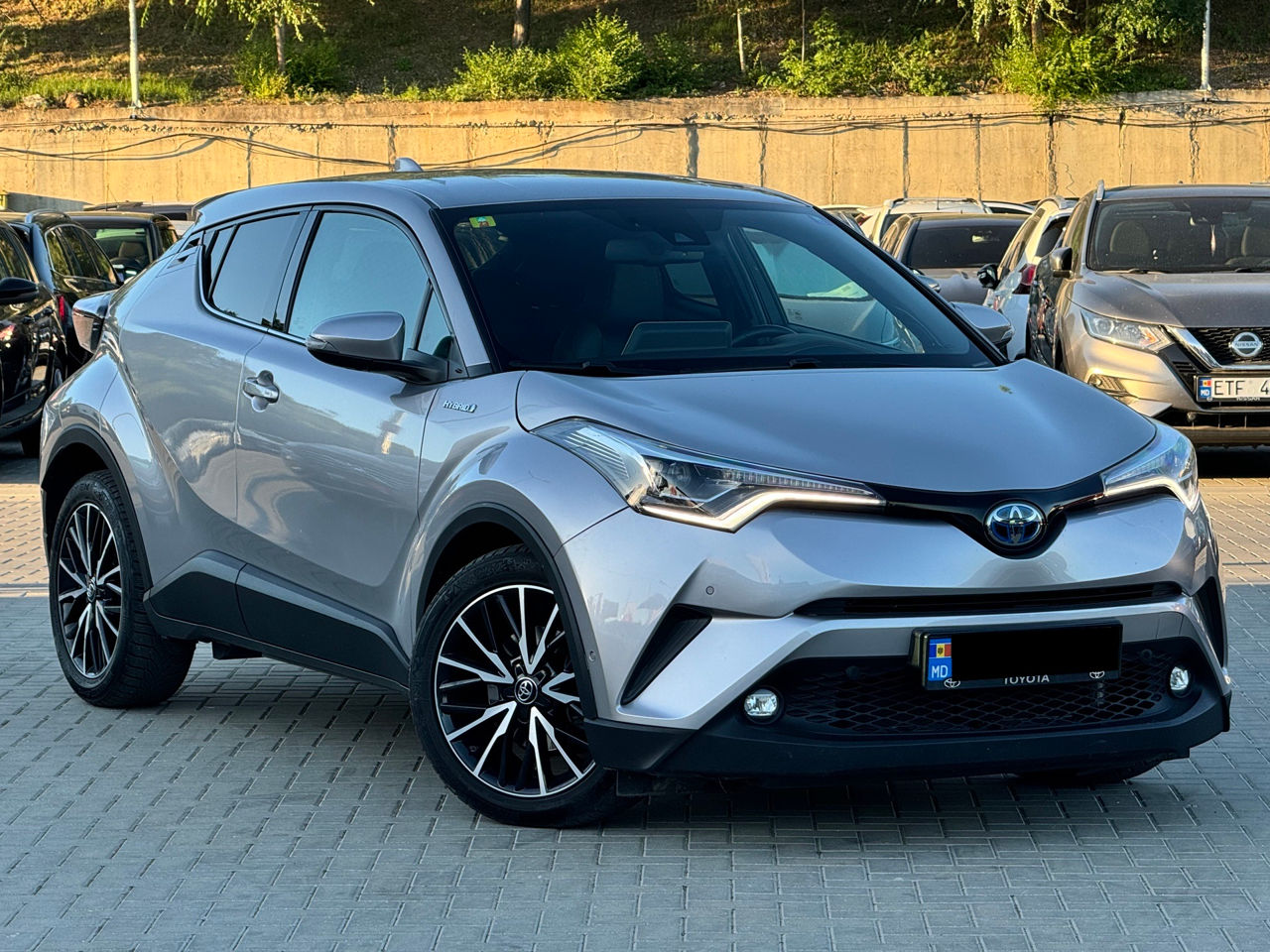 Toyota C-HR foto 0