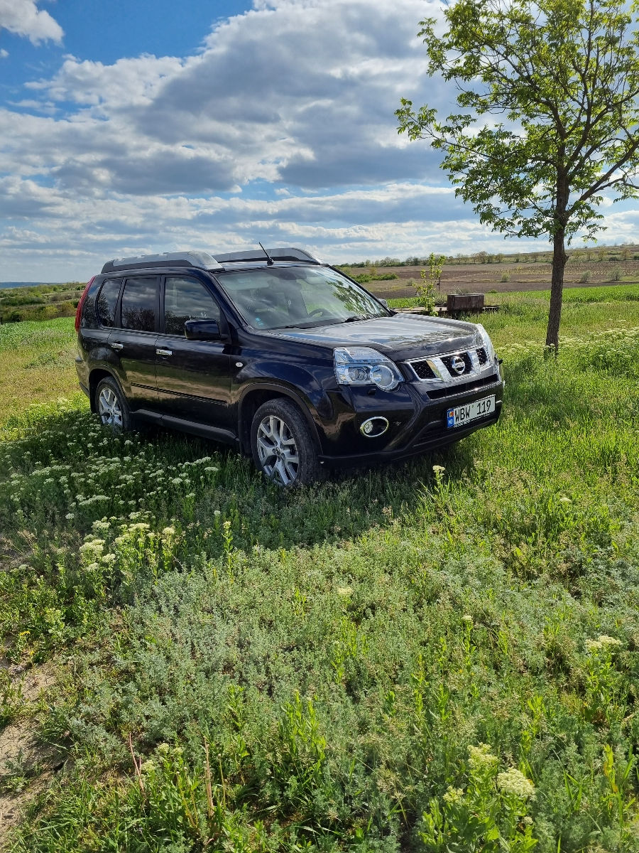 Nissan X-Trail foto 3