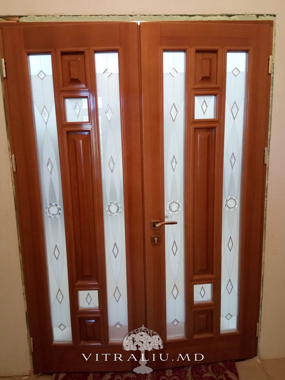 Vitralii si sticla decorativa pentru usi / витражи и декоративное стекло в двери foto 1