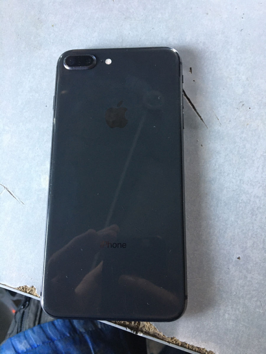 iPhone 8 plus 150€Vând foto 1