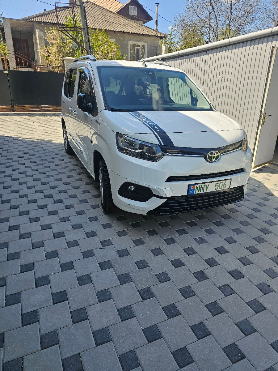 Toyota Proace City foto 0