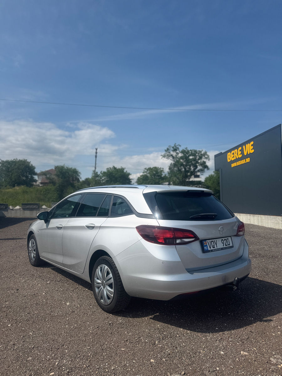 Opel Astra фото 2