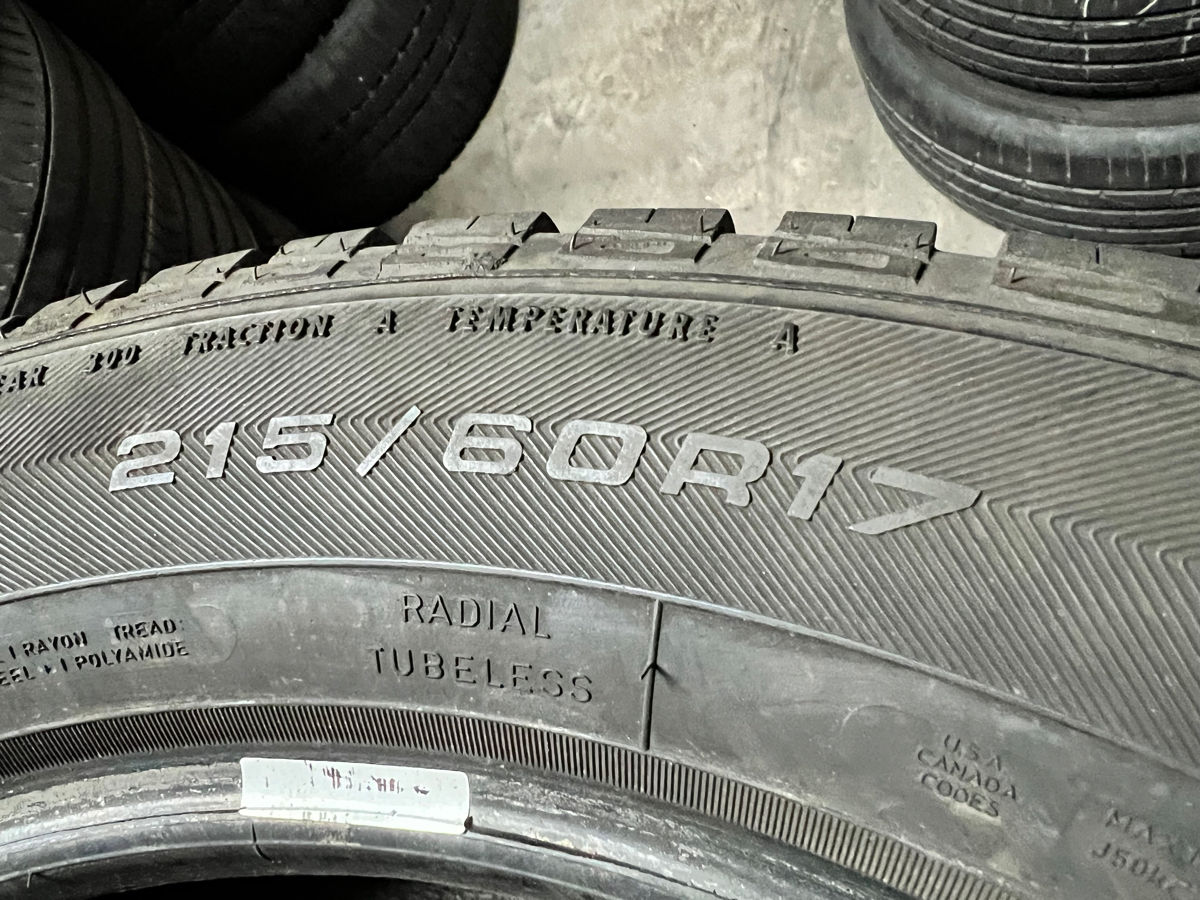 R17 215/60 GoodYear Vector 4Seasons foto 5