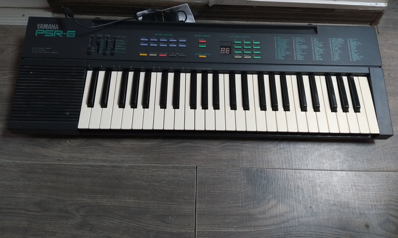 Yamaha PSR 6