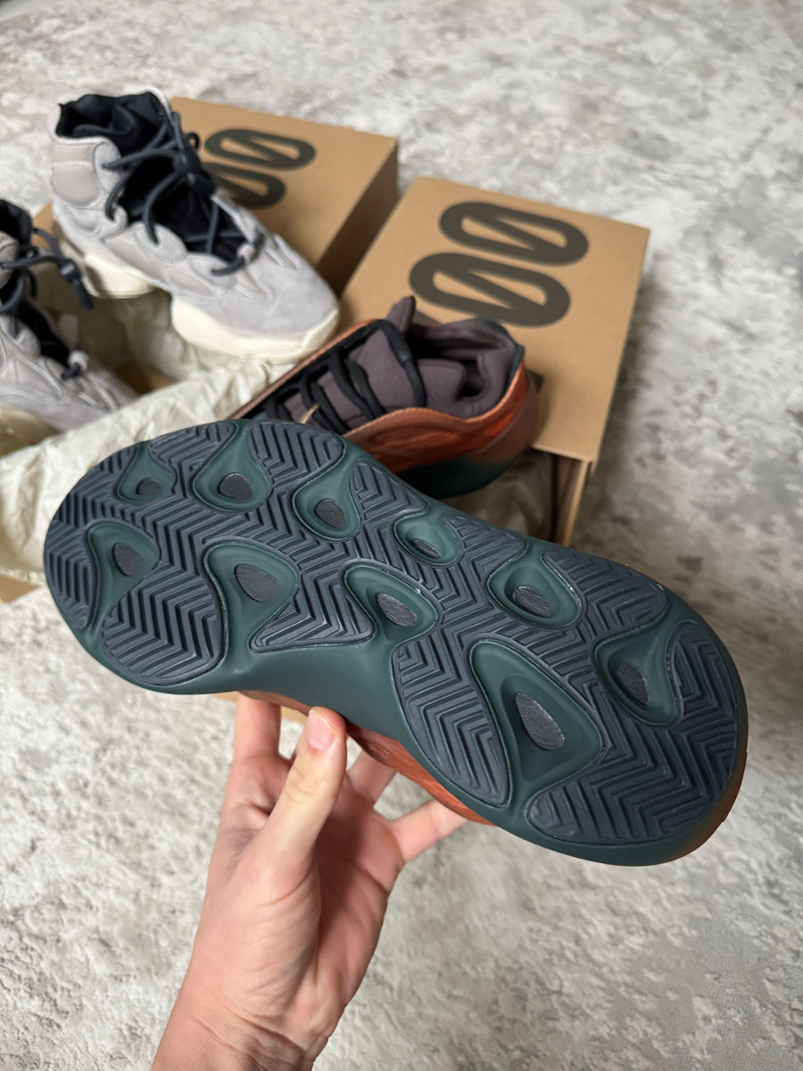 Yeezy boost 700 фото 4
